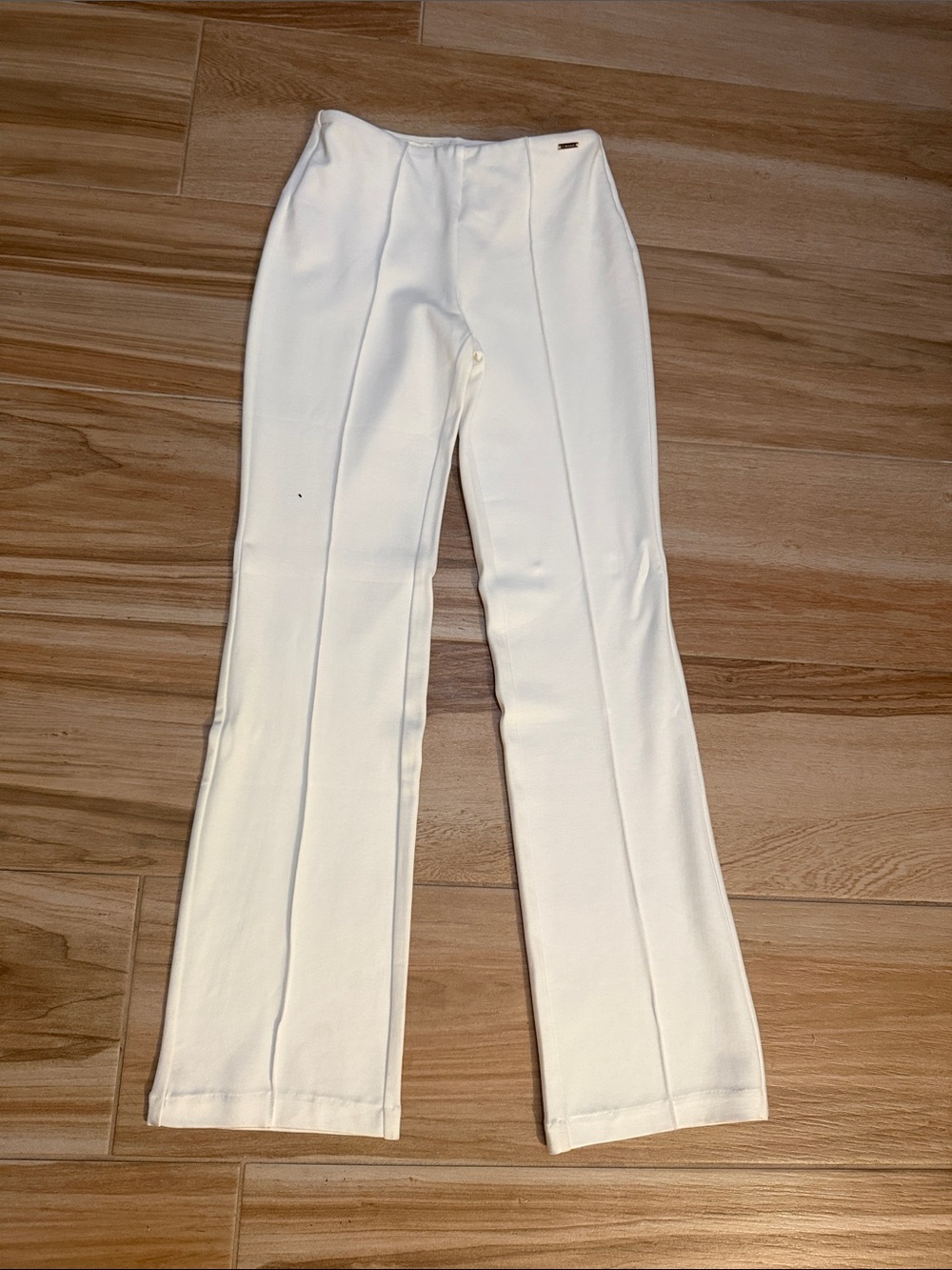 Tahari Off-White Boot-Cut Flare Pants stretch with built in tummy control! - Picture 2 of 12